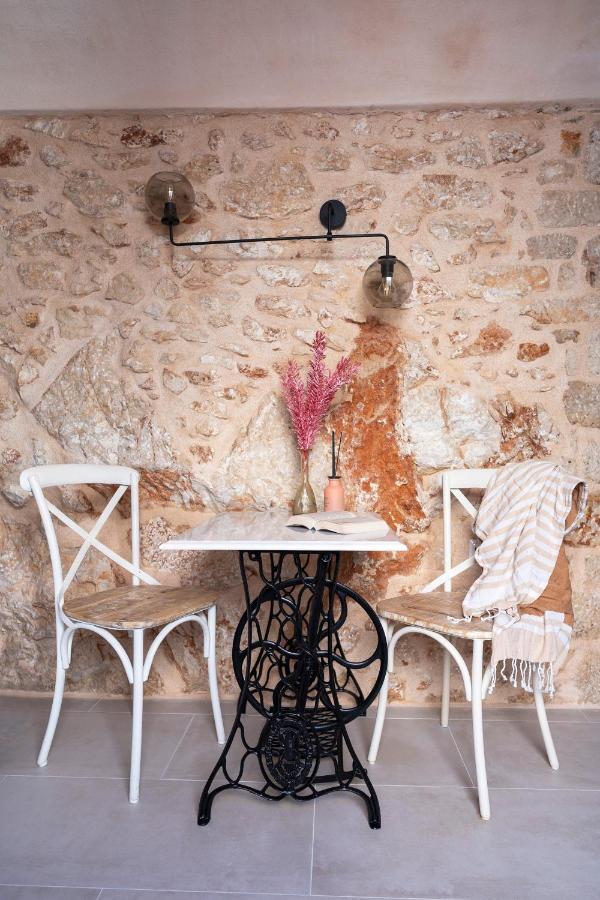 Villa Muse Clio Chalki Town Esterno foto